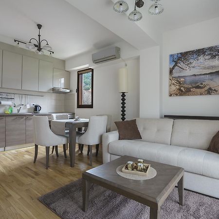 Apartments Lora Jadranskij Put Budva Exterior photo